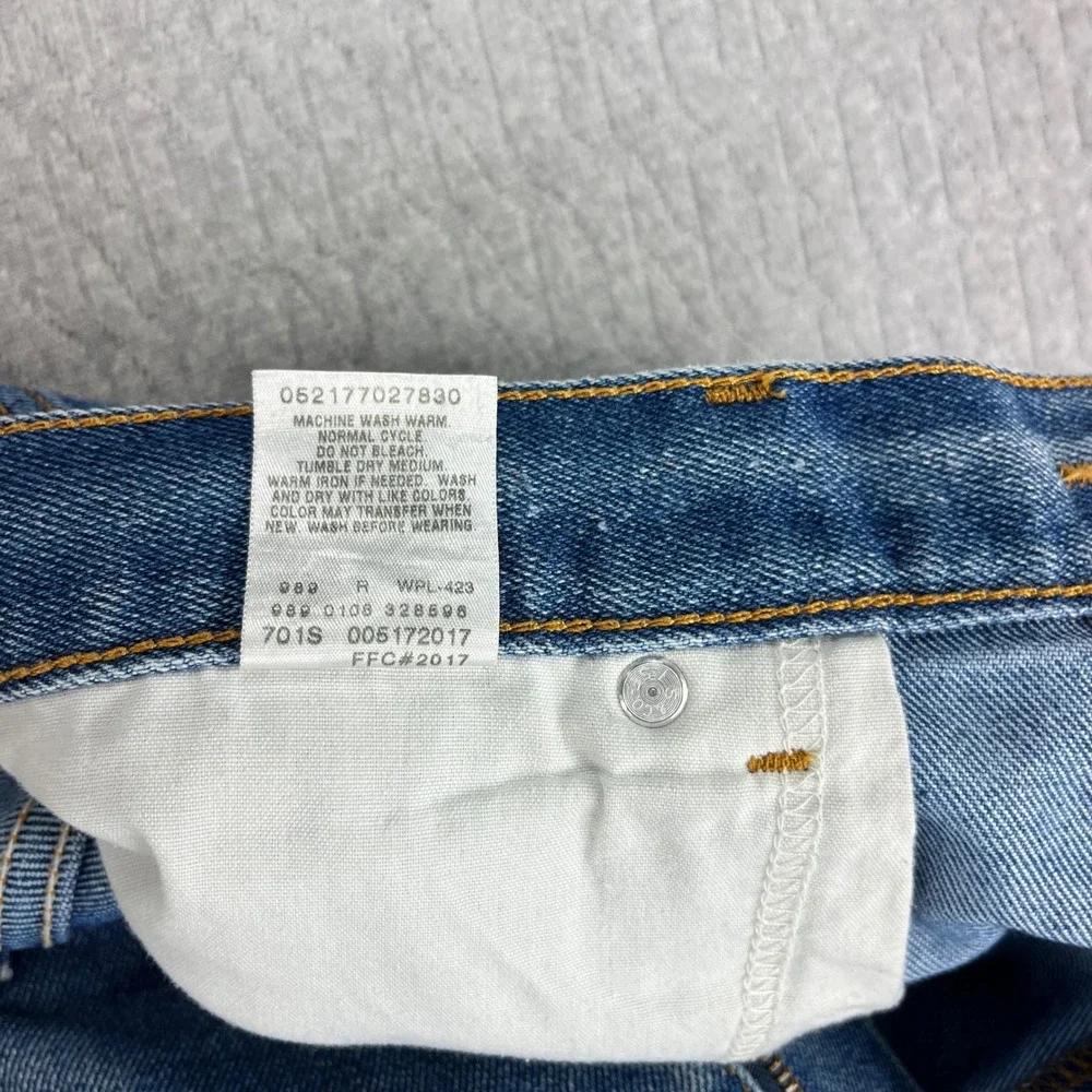 Vintage Levi's 517 Bootcut Jeans Mens 38x30 Fits 34X29 Blue Classic Fit Workwear